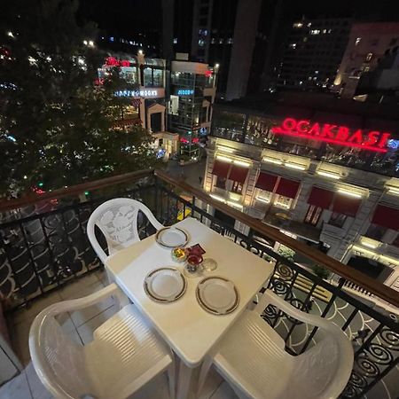 Fountain Square-Balconies In Old Town Apartment บากู ภายนอก รูปภาพ